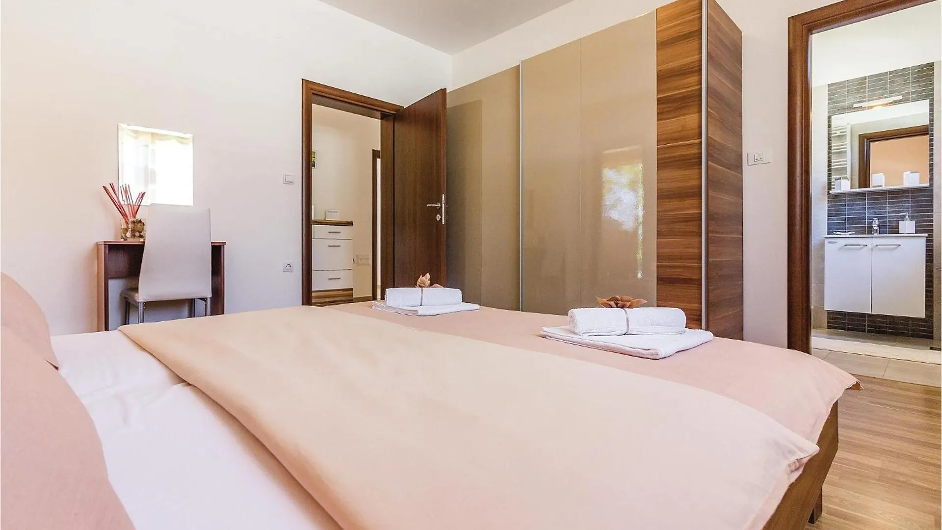 3 Bedroom Nice Home In Liznjan Croatia
