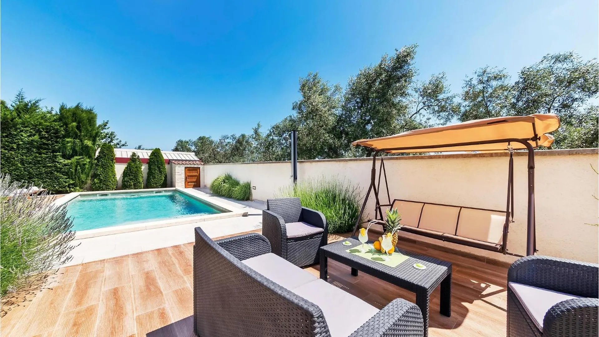 3 Bedroom Nice Home In Liznjan Croatia