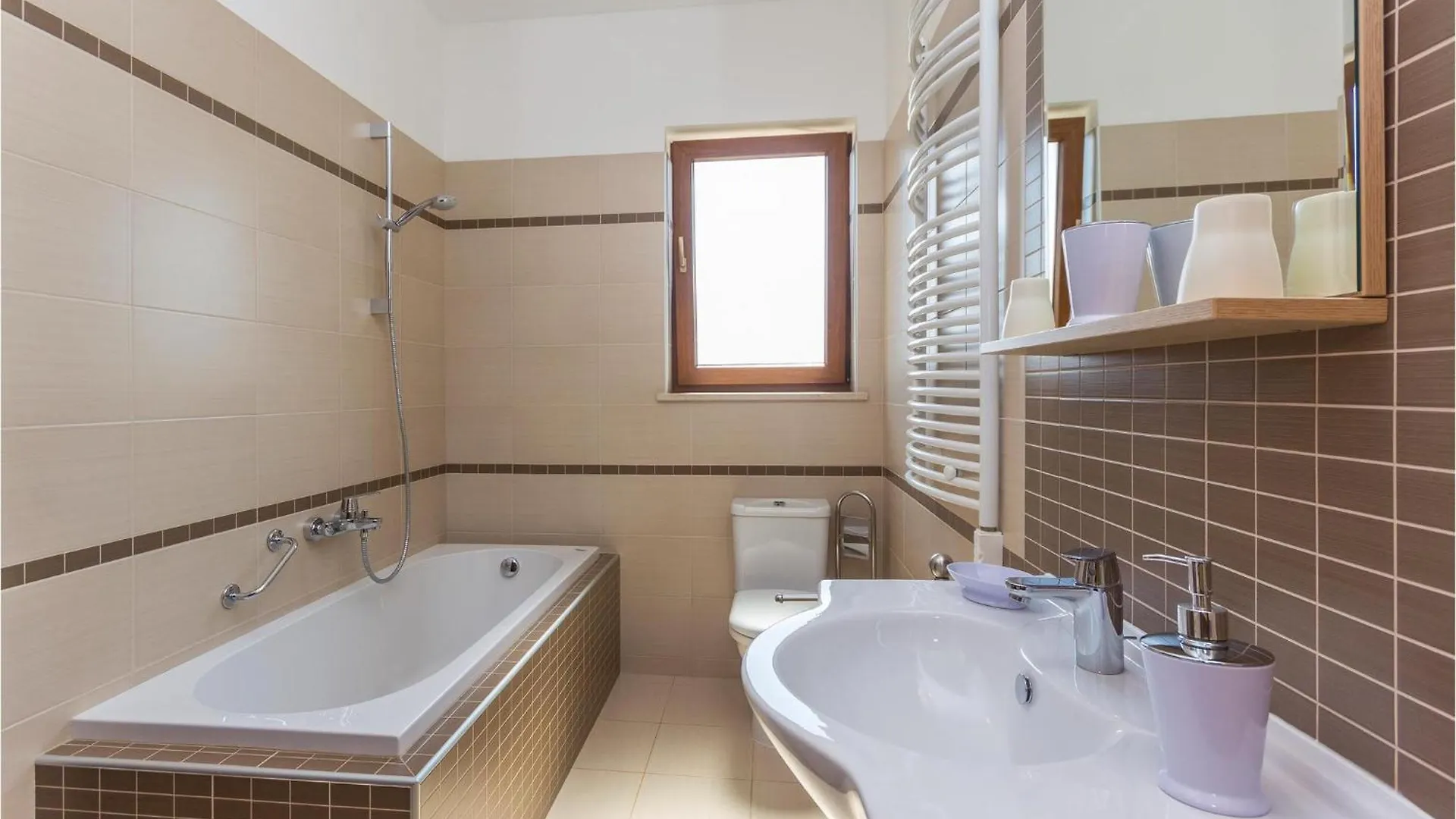 Holiday home 3 Bedroom Nice Home In Liznjan