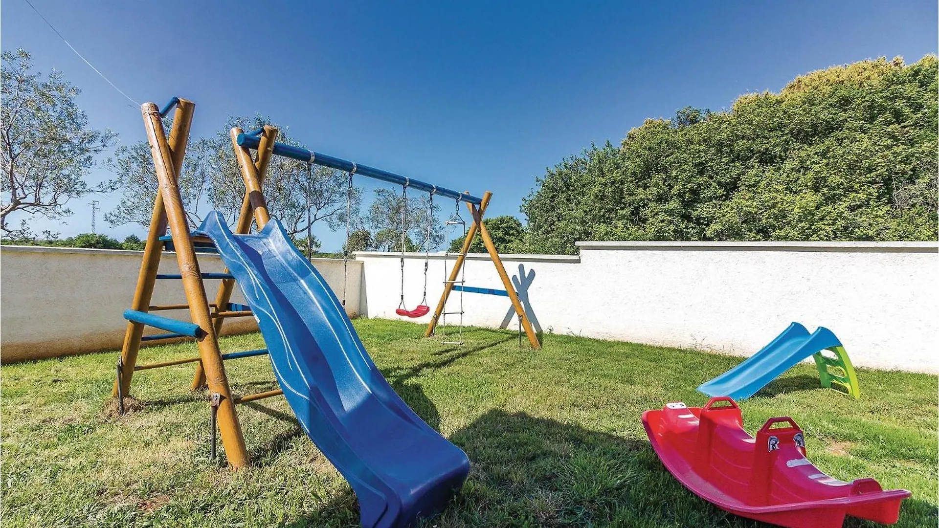 3 Bedroom Nice Home In Liznjan Croatia