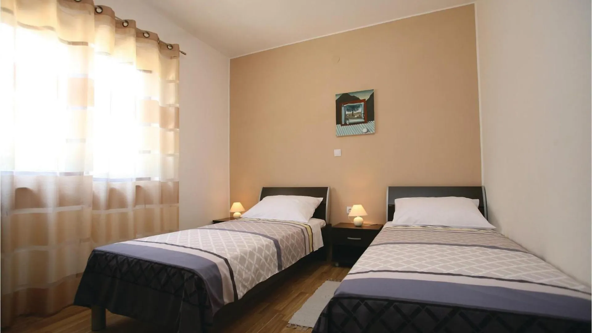 Holiday home 3 Bedroom Nice Home In Liznjan